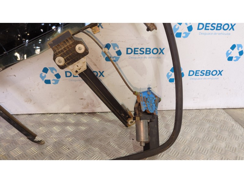 ford focus berlina (cak) del año 2003