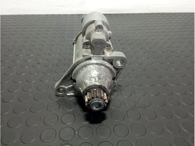 Recambio de motor arranque para volkswagen golf vii lim. 1,4 tsi referencia OEM IAM 0AM911023N  