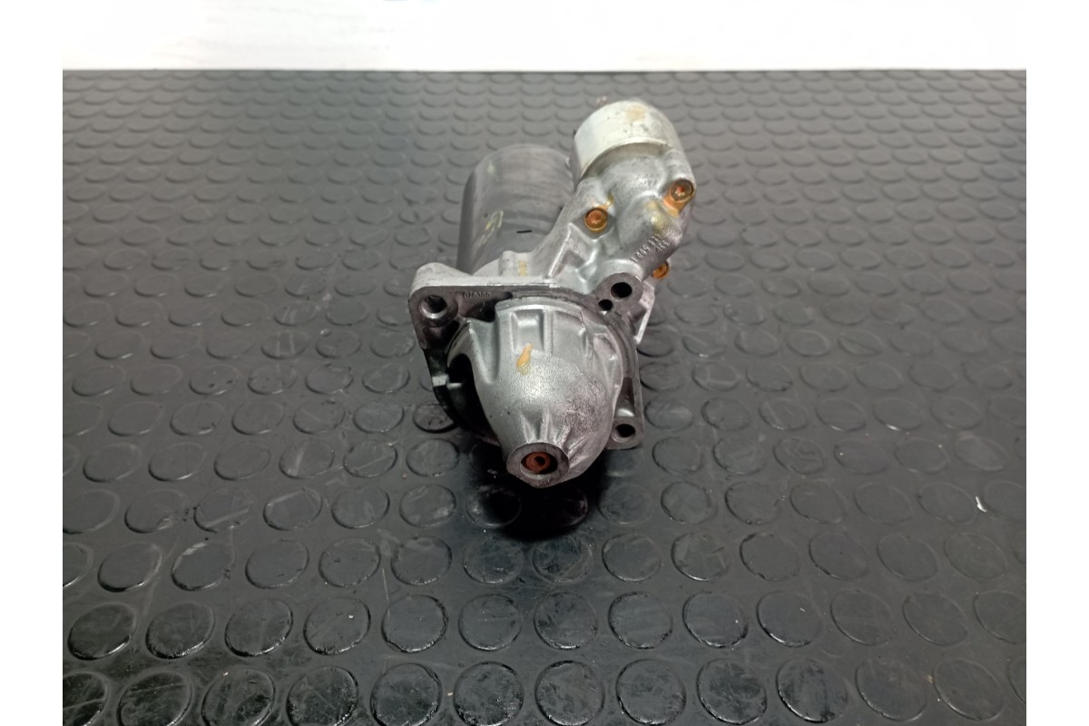 Recambio de motor arranque para bmw serie 5 berlina (e60) 2.0 16v diesel referencia OEM IAM 779689202  