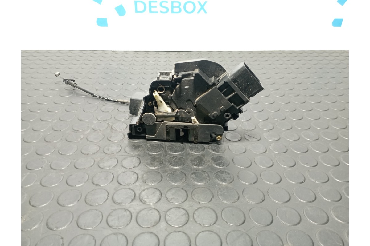 Recambio de cerradura puerta delantera izquierda para ford focus berlina (cap) 1.6 tdci referencia OEM IAM 3M5AR21813EP  