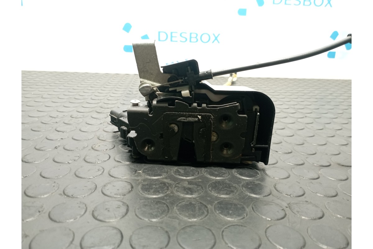 Recambio de cerradura puerta trasera izquierda para ford focus berlina (cap) 1.6 tdci referencia OEM IAM 4M5AR26413BB  