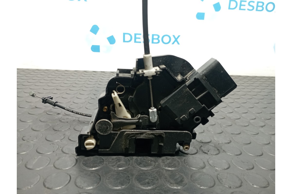 Recambio de cerradura puerta trasera izquierda para ford focus berlina (cap) 1.6 tdci referencia OEM IAM 4M5AR26413BB  