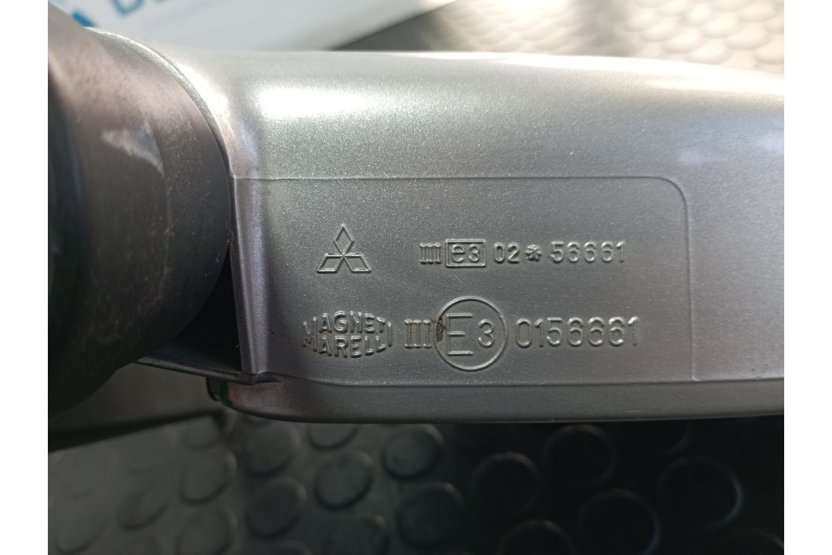 Recambio de retrovisor izquierdo para mitsubishi montero pinin (h60/h70) 2000 gdi (5-ptas.) referencia OEM IAM E30156661  