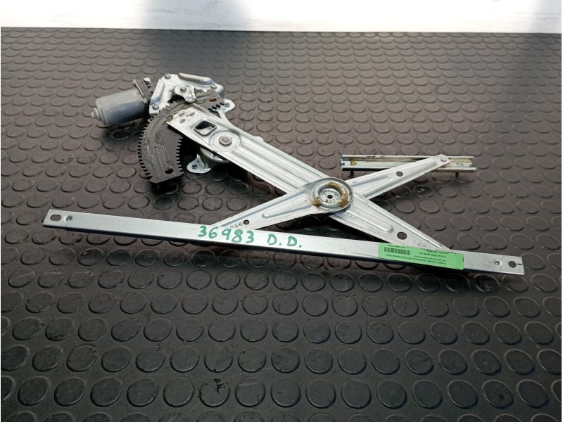 Recambio de elevalunas delantero derecho para nissan note 1.2 3 cil referencia OEM IAM 807003BB0A  