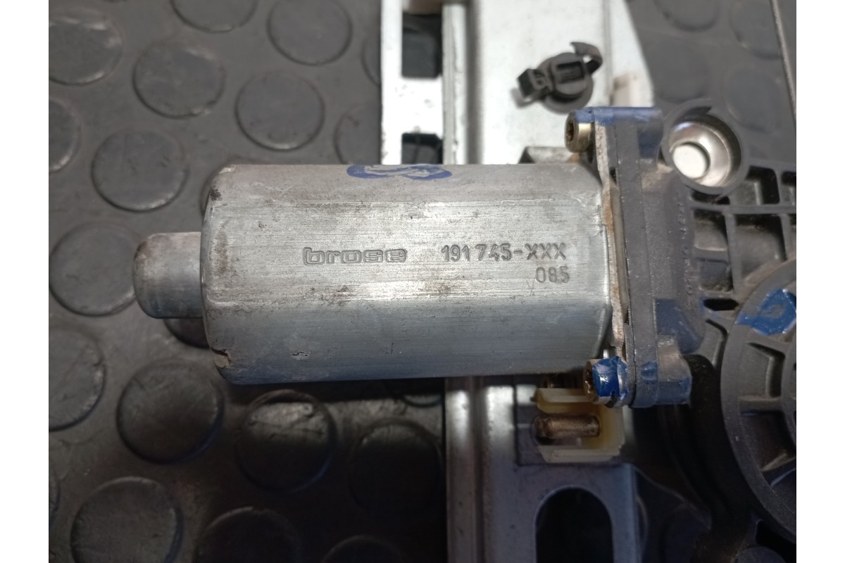 Recambio de elevalunas delantero izquierdo para mercedes-benz clase a (w168) 170 cdi (168.008) referencia OEM IAM 191745XXX  