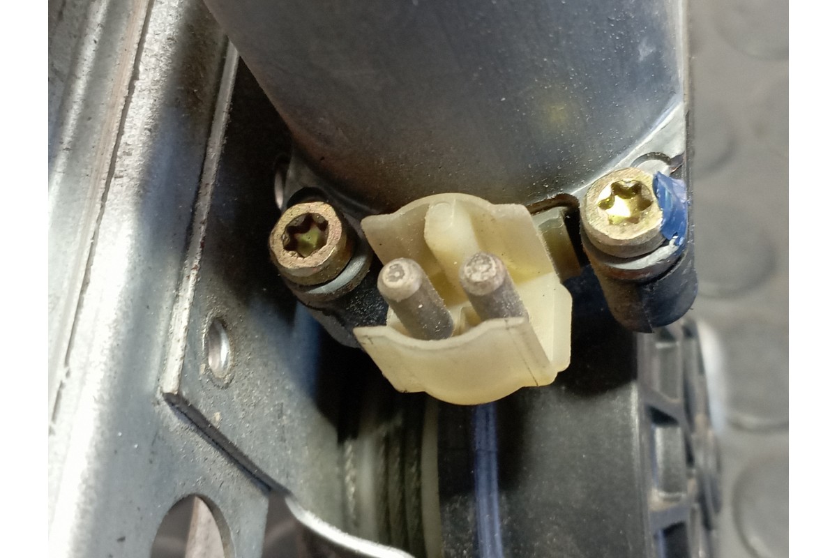 Recambio de elevalunas delantero izquierdo para mercedes-benz clase a (w168) 170 cdi (168.008) referencia OEM IAM 191745XXX  