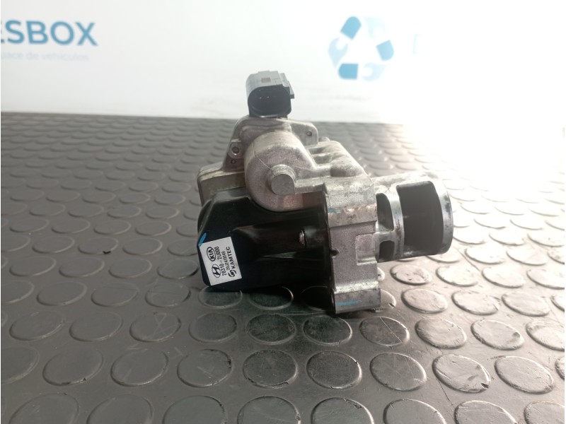 Recambio de valvula egr para hyundai i30 1.6 crdi referencia OEM IAM 283102U000  