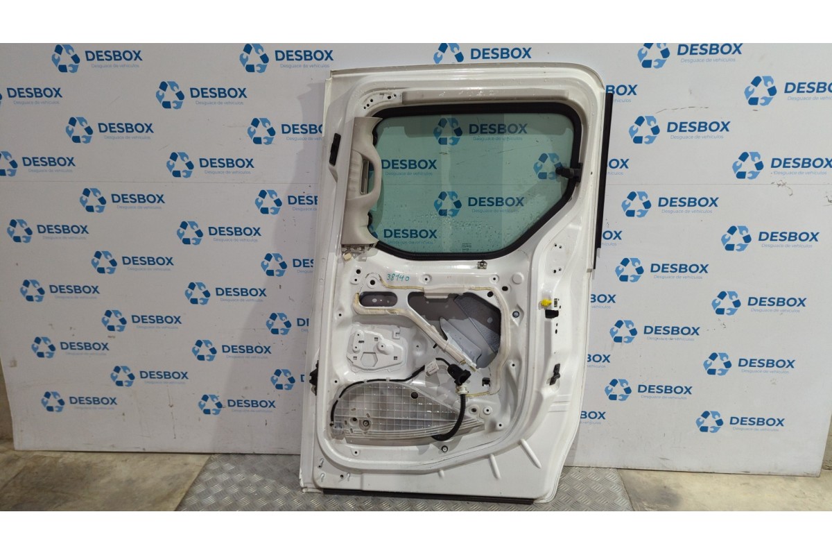 Recambio de puerta lateral corredera derecha para peugeot partner kombi 1.6 hdi referencia OEM IAM   