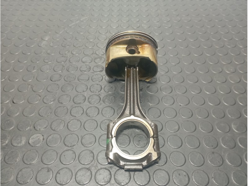 Recambio de piston para mercedes-benz clase cl (w215) coupe 500 (215.375) referencia OEM IAM 097026  