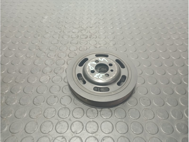 Recambio de polea cigueñal para hyundai i30 1.6 crdi referencia OEM IAM ADG06106  