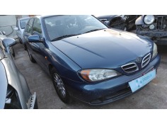 nissan primera berlina (p11) del año 2000