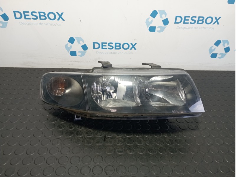 Recambio de faro derecho para seat leon (1m1) 1.6 gasolina referencia OEM IAM 1M1941016  