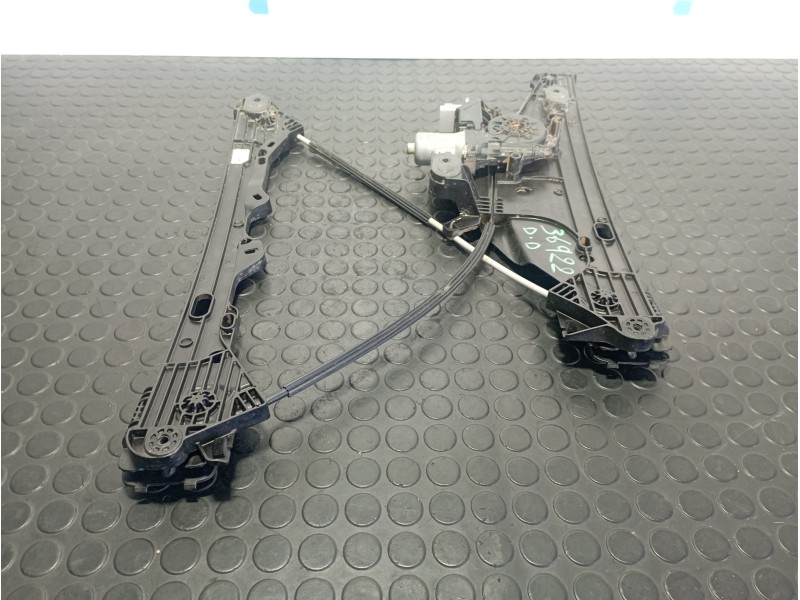 Recambio de elevalunas delantero derecho para peugeot 2008 (p1) 1.2 puretech 100 referencia OEM IAM 9828130680  