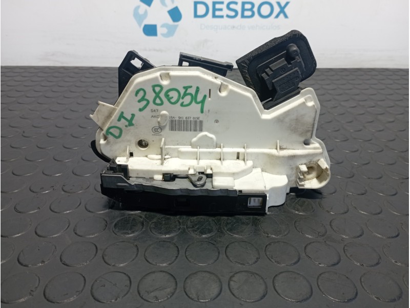 Recambio de cerradura puerta delantera izquierda para volkswagen golf vii lim. 1.2 tsi referencia OEM IAM 5K1837015E  