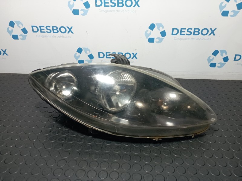 Recambio de faro derecho para seat toledo (5p2) 1.9 tdi referencia OEM IAM 5P1941006A  