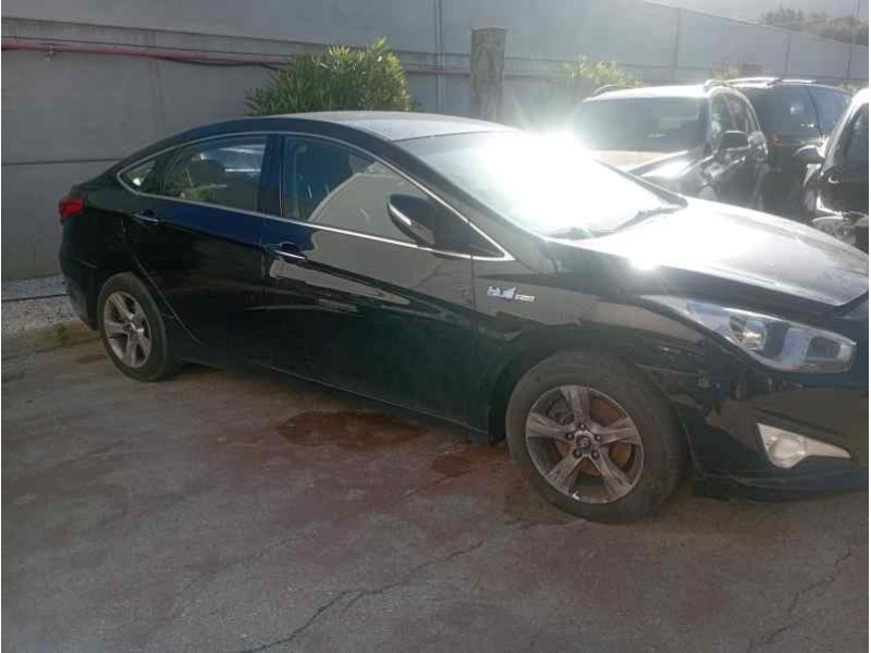 Recambio de puerta trasera derecha para hyundai i40 1.6 crdi referencia OEM IAM   