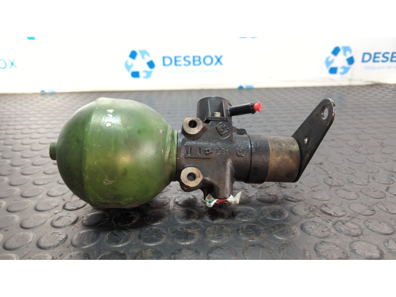 Recambio de bomba suspension para citroen xantia berlina 1.9 td sx referencia OEM IAM 1724646  