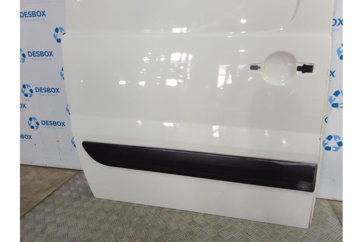 Recambio de puerta lateral corredera derecha para citroen jumpy 1.6 hdi referencia OEM IAM   