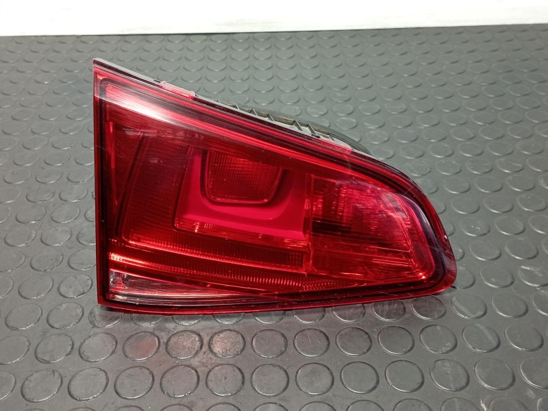 Recambio de piloto porton izquierdo para volkswagen golf vii lim. 1.2 tsi referencia OEM IAM 5G0945093R  