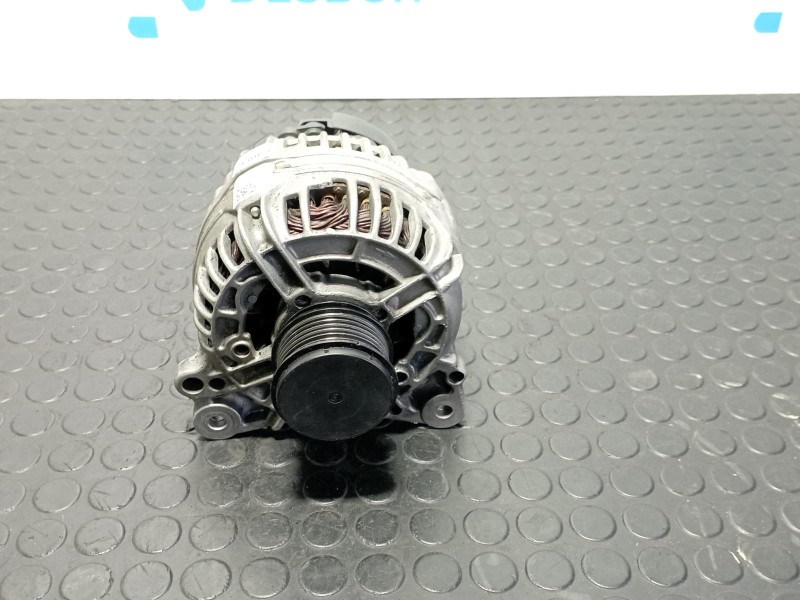 Recambio de alternador para seat ibiza (6l1) 1.9 tdi referencia OEM IAM LRB00475  