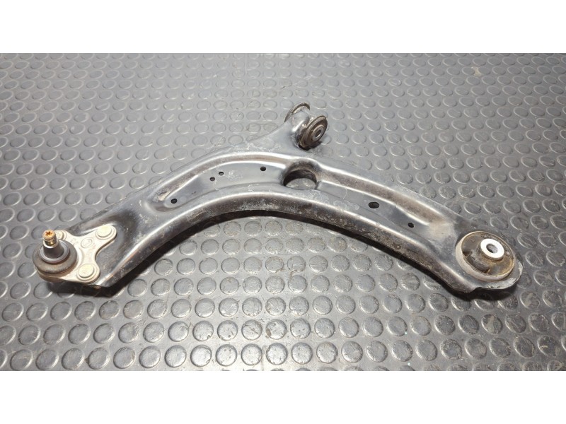 Recambio de brazo izquierdo inferior delantero para volkswagen tiguan 2.0 tdi referencia OEM IAM   