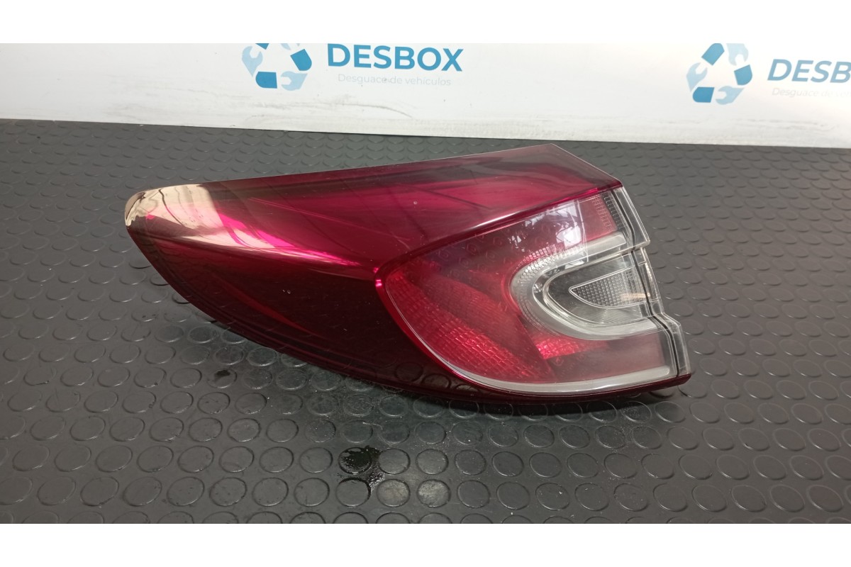 Recambio de piloto trasero izquierdo para renault megane iii sport tourer 1.9 dci referencia OEM IAM 265550010R  