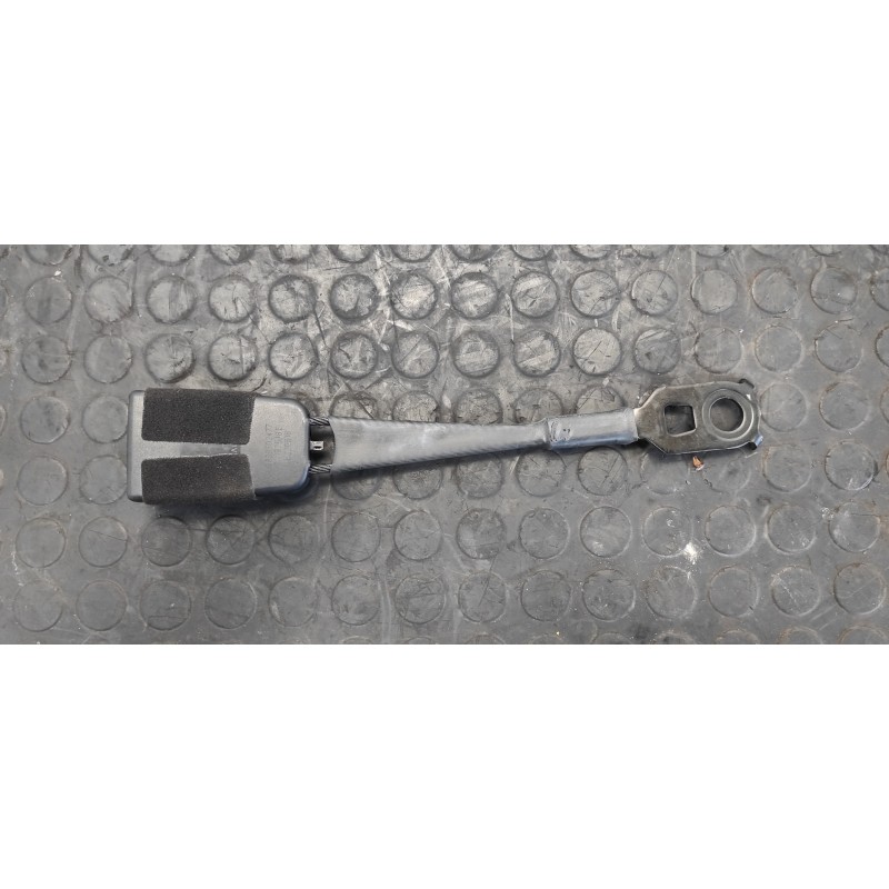 Recambio de enganche cinturon delantero izquierdo para peugeot 3008 allure referencia OEM IAM 9809502477  