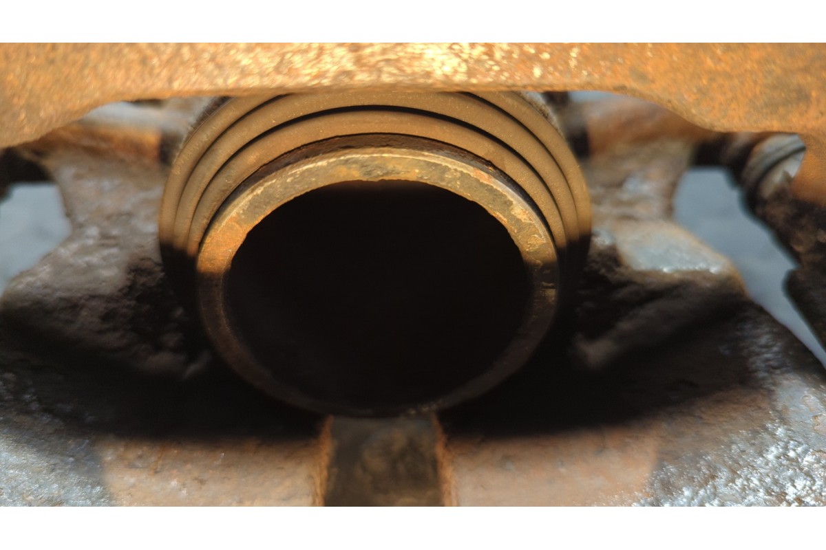 Recambio de pinza de freno delantera izquierda para volkswagen golf vii lim. 1.2 tsi referencia OEM IAM 6791C  