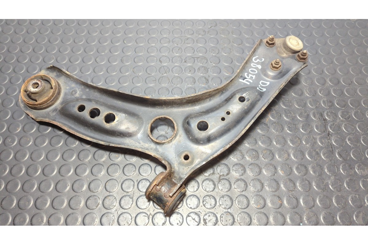 Recambio de brazo derecho inferior delantero para volkswagen golf vii lim. 1.2 tsi referencia OEM IAM 5Q0407152J  