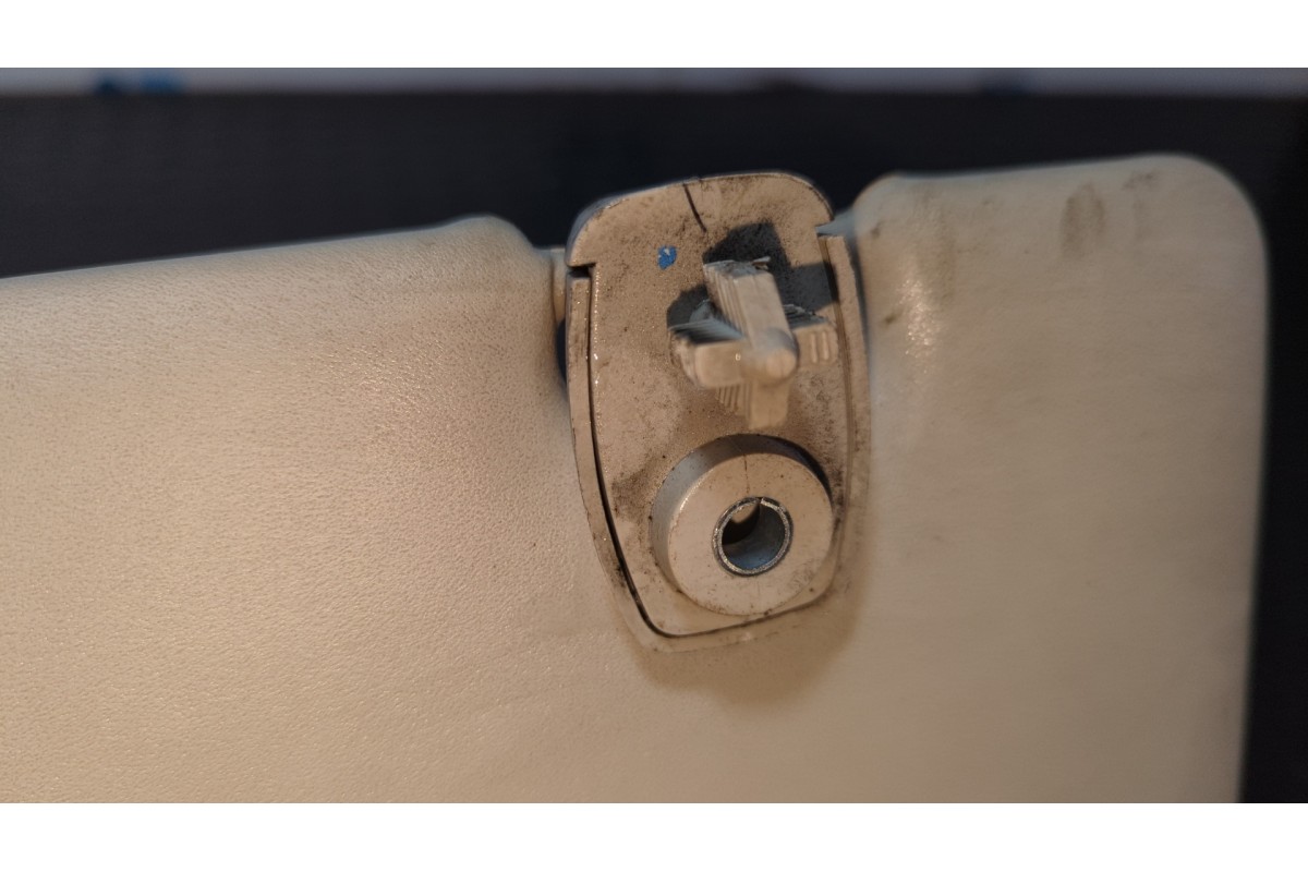 Recambio de parasol izquierdo para peugeot boxer caja cerr. techo elevado (bat.3450)(335)(2007 =>) hdi (335) referencia OEM IAM 