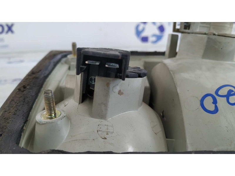 Recambio de piloto porton izquierdo para audi 80/90 (893) 1.9 diesel (1y) referencia OEM IAM 8A0945093J  