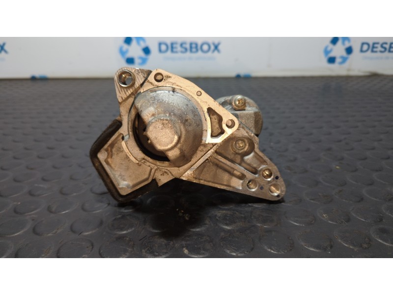 Recambio de motor arranque para dacia sandero 1.0 tce referencia OEM IAM 233000557R  