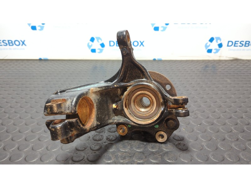 Recambio de mangueta delantera derecha para peugeot 208 1.2 puretech referencia OEM IAM P55  