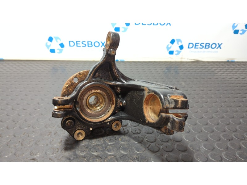 Recambio de mangueta delantera izquierda para peugeot 208 1.2 puretech referencia OEM IAM P54  