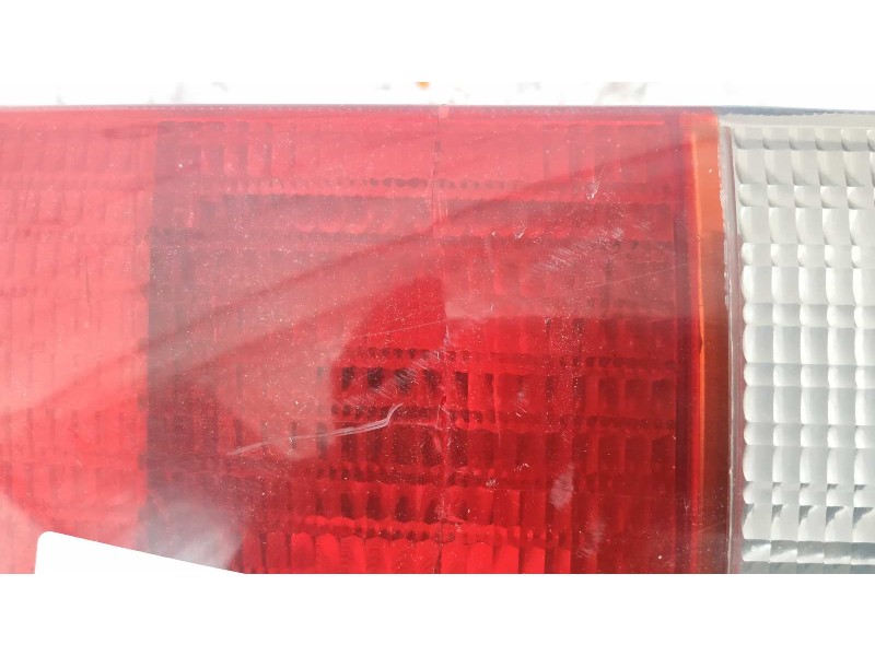 Recambio de piloto porton izquierdo para audi 80/90 (893) 1.9 diesel (1y) referencia OEM IAM 8A0945093J  