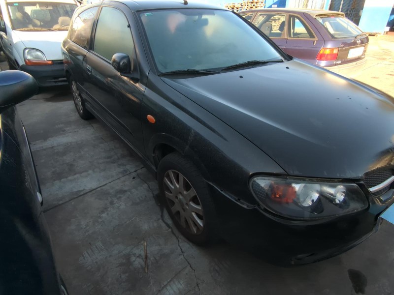 nissan almera ii hatchback del año 2005