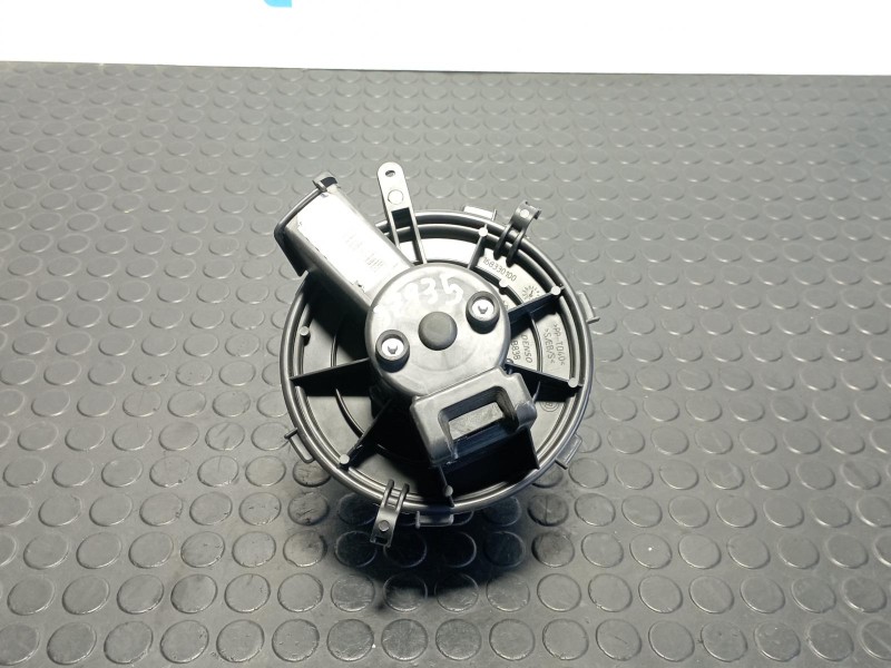 Recambio de motor calefaccion para peugeot boxer caja abierta referencia OEM IAM 168330100  