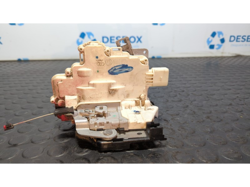 Recambio de cerradura puerta delantera derecha para seat leon (1p1) 1.9 tdi referencia OEM IAM   