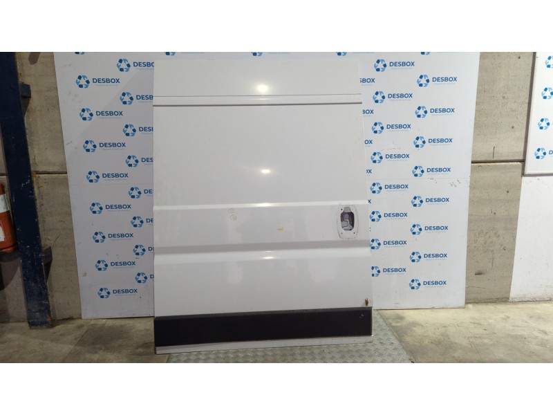 Recambio de puerta lateral corredera derecha para peugeot boxer caja abierta referencia OEM IAM   