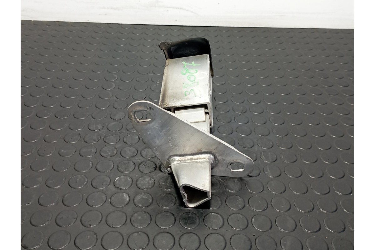 Recambio de puntera paragolpes trasera izquierda para audi a4 berlina (b5) 1.8 t quattro referencia OEM IAM 8DO807331C  