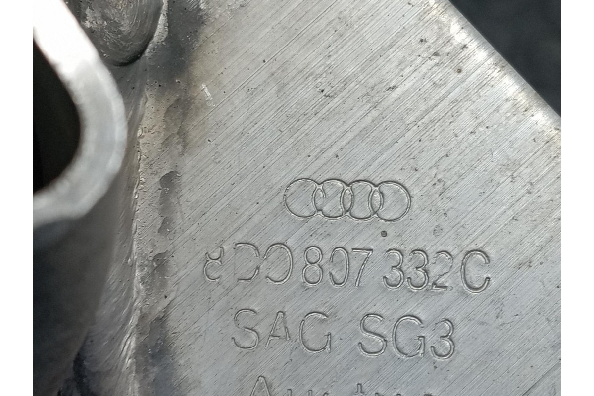 Recambio de puntera paragolpes trasera derecha para audi a4 berlina (b5) 1.8 t quattro referencia OEM IAM 8DO807332C  