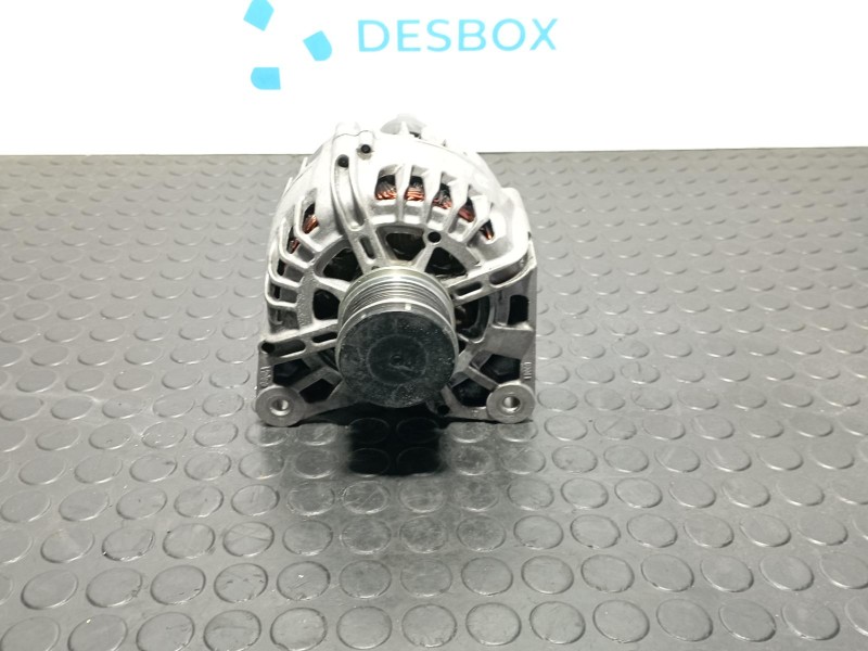 Recambio de alternador para renault megane iii sport tourer 1.9 dci referencia OEM IAM TG12C078  