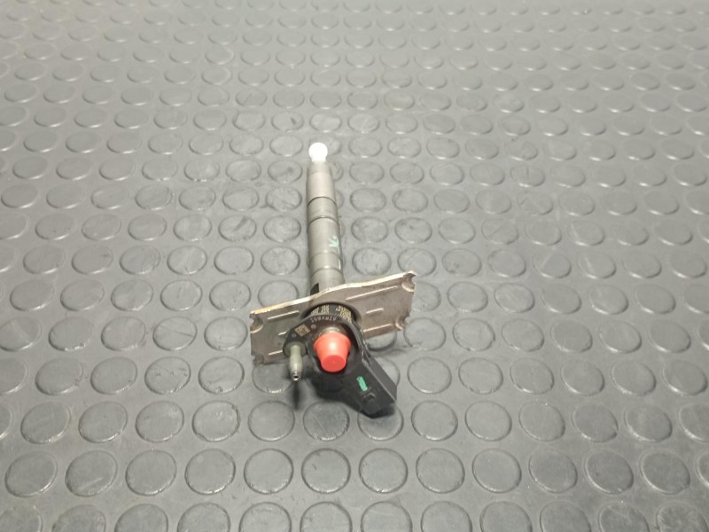 Recambio de inyector para audi q5 (8r) referencia OEM IAM 03L130277  