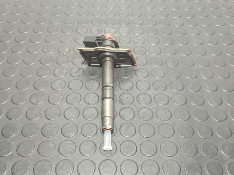 Recambio de inyector para audi q5 (8r) referencia OEM IAM 03L130277  