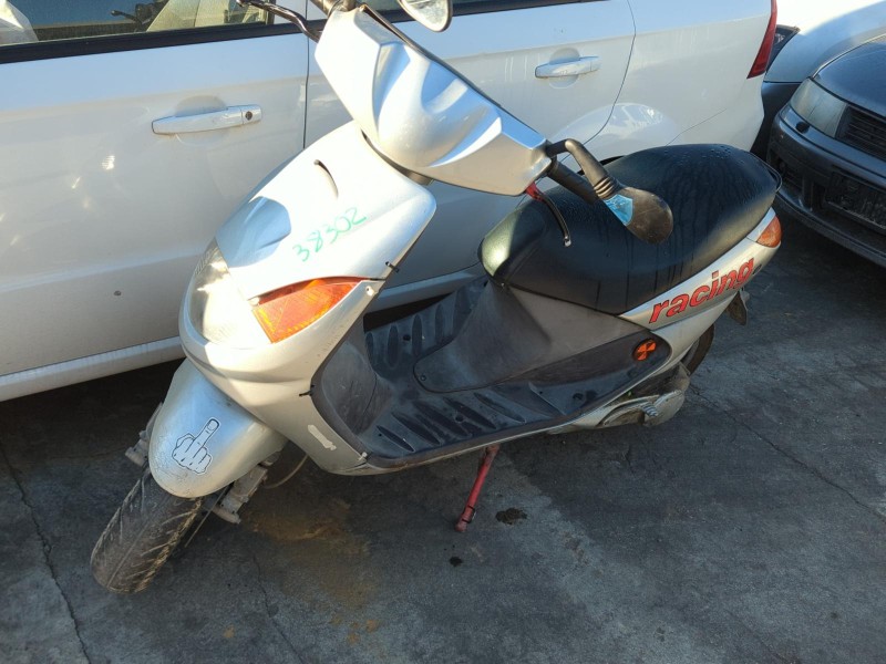 peugeot vivacity del año 2001