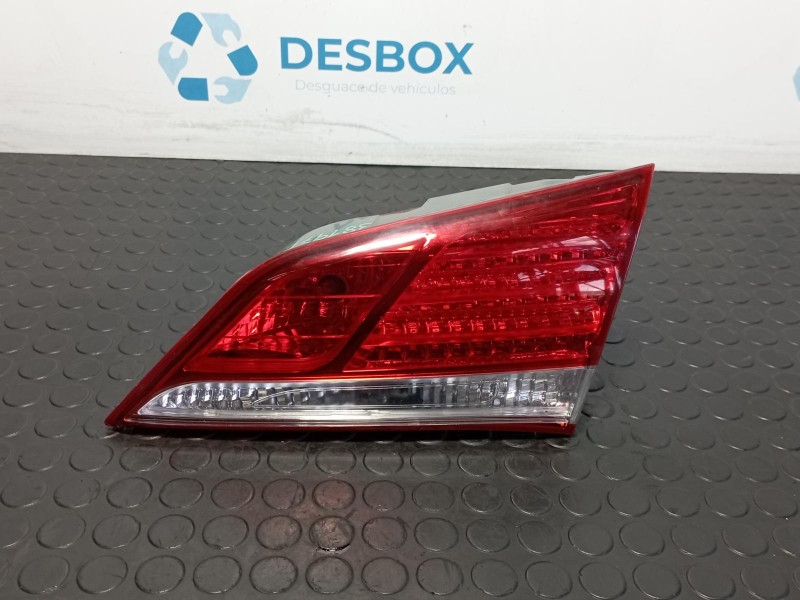 Recambio de piloto porton derecho para hyundai i40 1.6 crdi referencia OEM IAM 924043Z300  