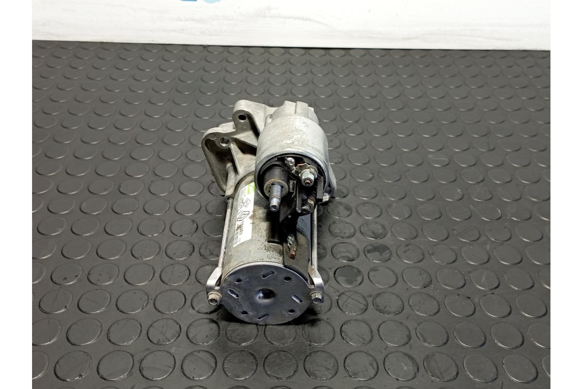 Recambio de motor arranque para renault megane iii sport tourer 1.9 dci referencia OEM IAM 8200836473B  