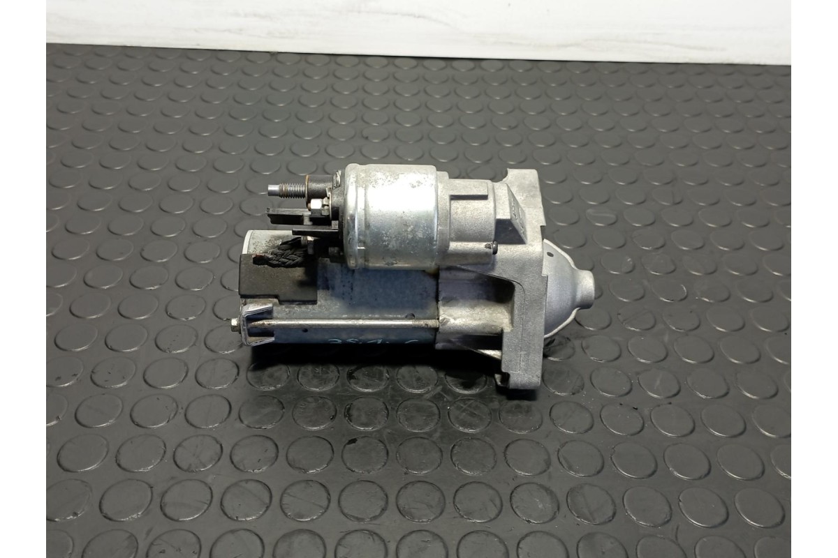 Recambio de motor arranque para renault megane iii sport tourer 1.9 dci referencia OEM IAM 8200836473B  
