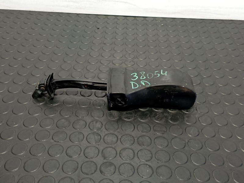 Recambio de retenedor puerta derecha para volkswagen golf vii lim. 1.2 tsi referencia OEM IAM 5G0837267  