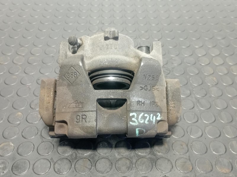 Recambio de pinza de freno delantera derecha para renault laguna grandtour iii dynamique referencia OEM IAM 410010001R  